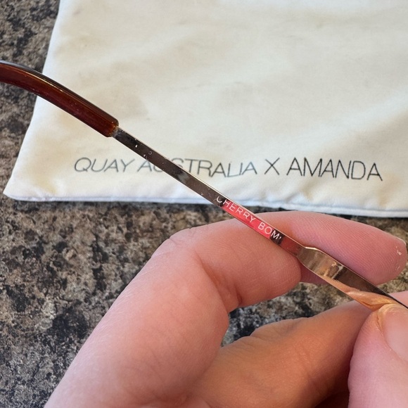 Quay x Amanda Cherry Bomb Sunglasses - Picture 4 of 5
